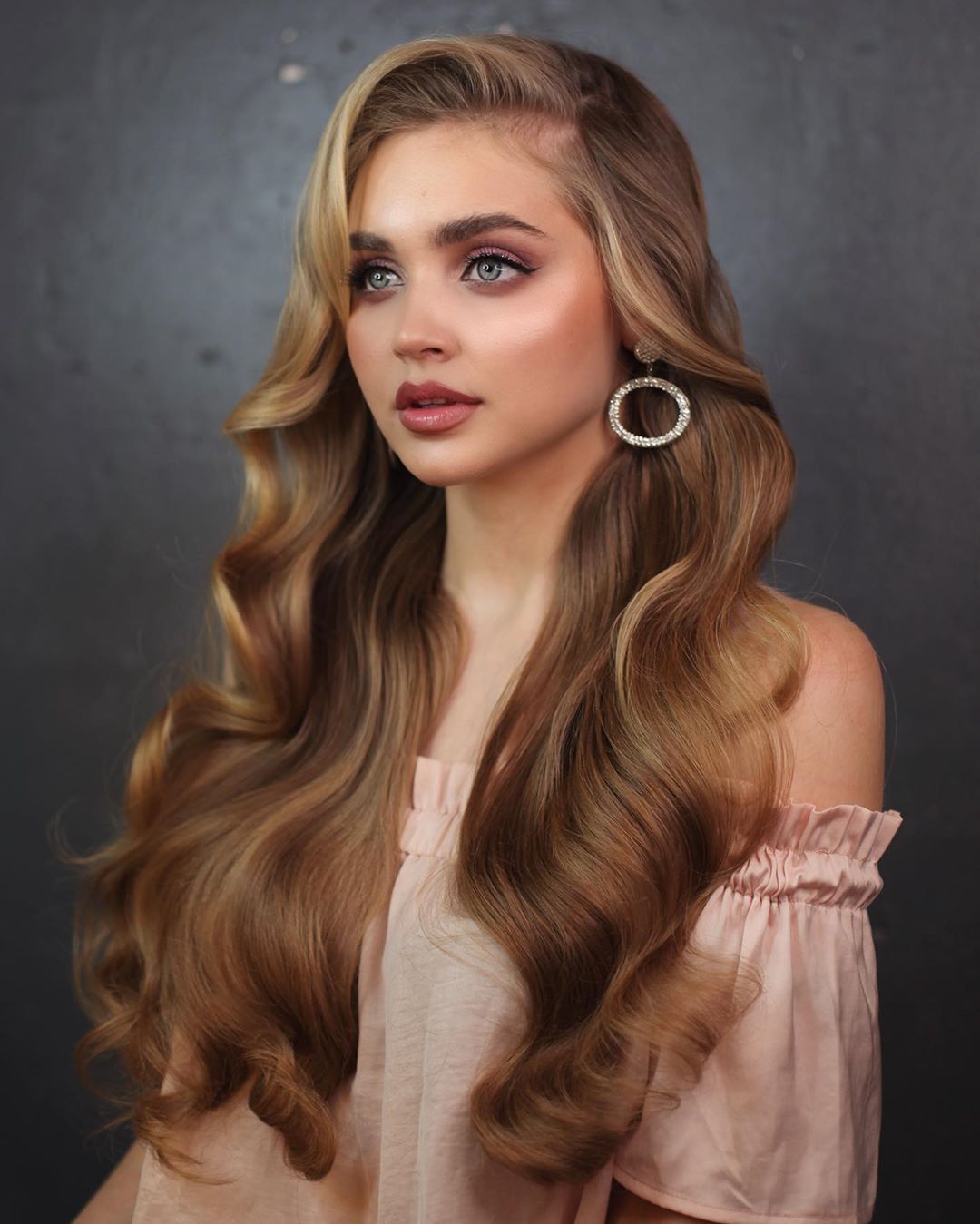 50 Hairstyles For Round Faces From Classic To Modern Hair Adviser