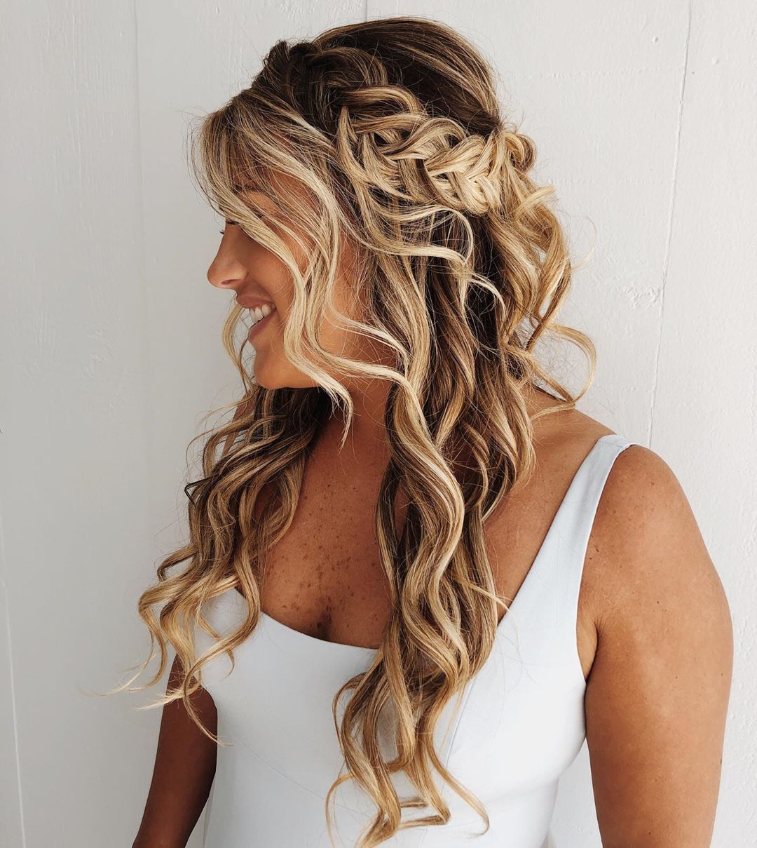 50 Hairstyles For Round Faces From Classic To Modern Hair Adviser