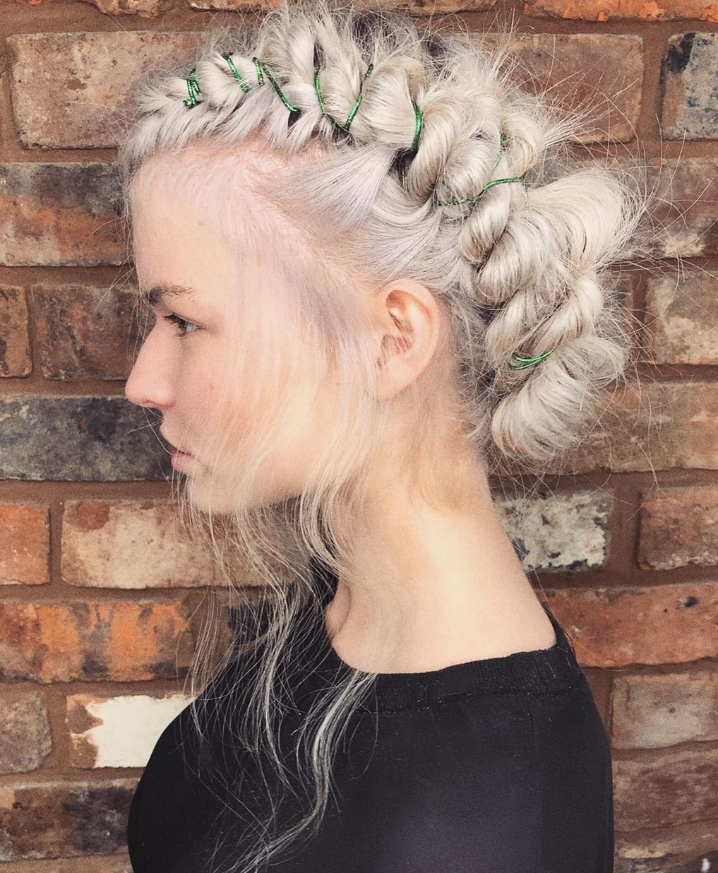 Fonott Updo vékony hajra