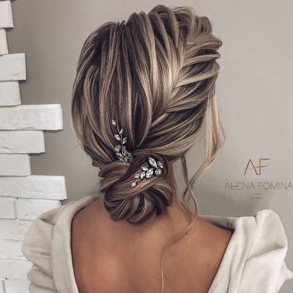 Aszimmetrikus frizura a Fishtail