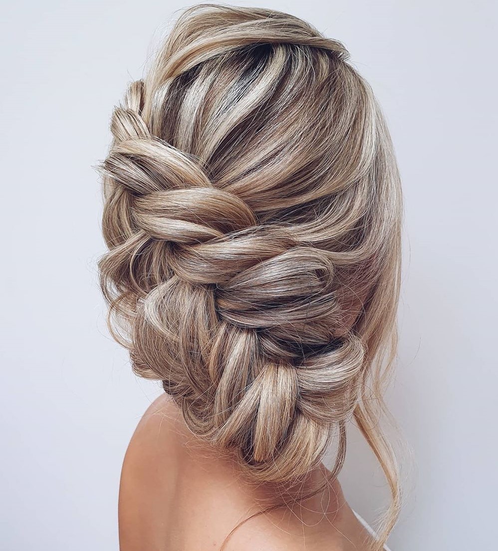 Updo egy rendetlen Holland fonattal