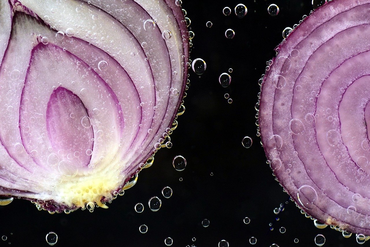An Expert Answers If Onion Juice Is Good for Hair Growth - Hair Adviser