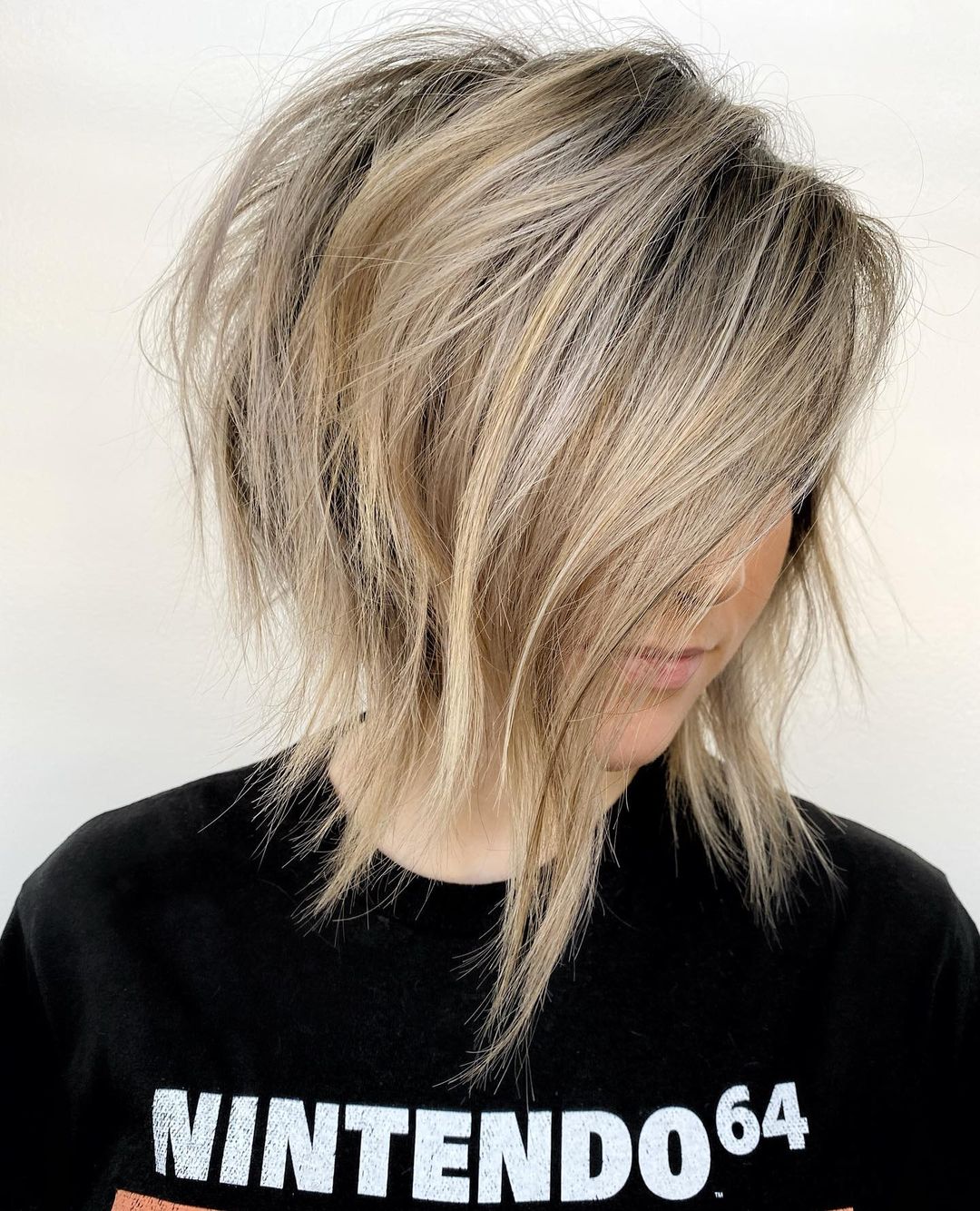  Coupe de cheveux Asymétrique Inversée 