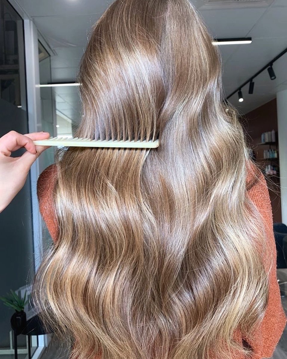 Find Out How to Get Shiny Hair with New 2023's Tips - Hair Adviser Find Out How to Get Shiny Hair with New 2023's Tips - Hair Adviser