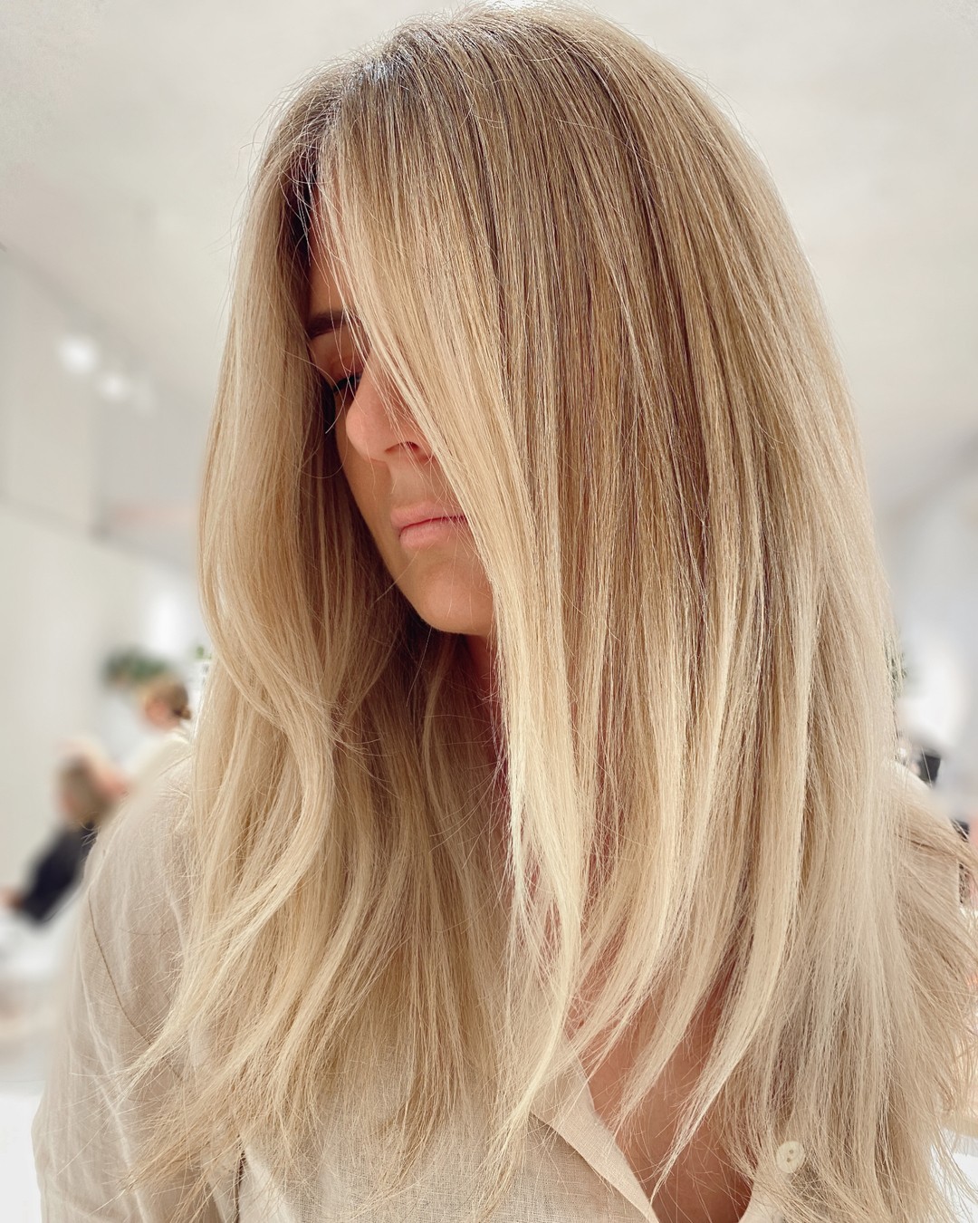 30 Golden Blonde Hair Inspirations for You to Shine Out Throughout 2023