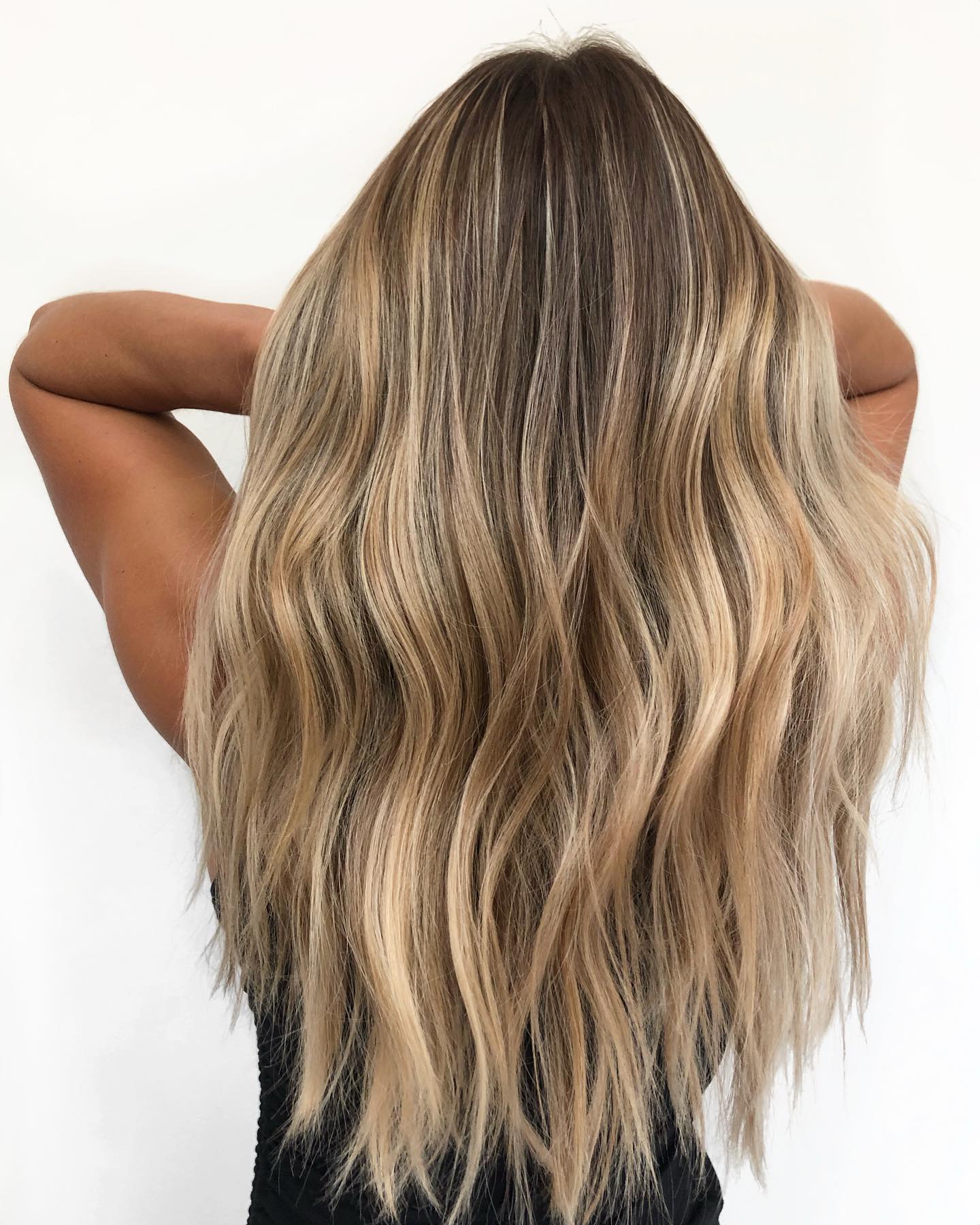 30 Golden Blonde Hair Inspirations for You to Shine Out Throughout 2023