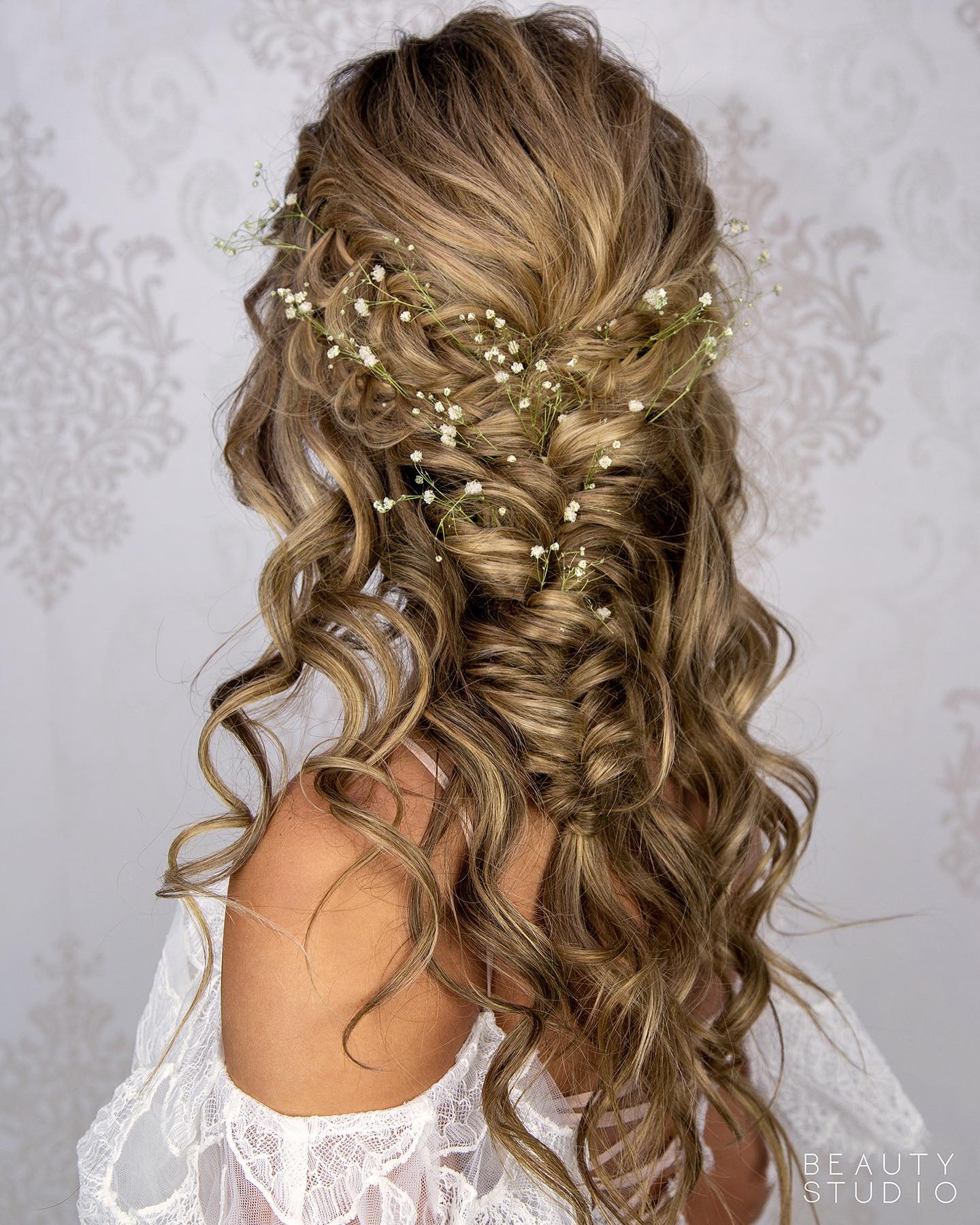 50 Insta Worthy Prom Hair Ideas for All Kinds of Locks - Hair Adviser