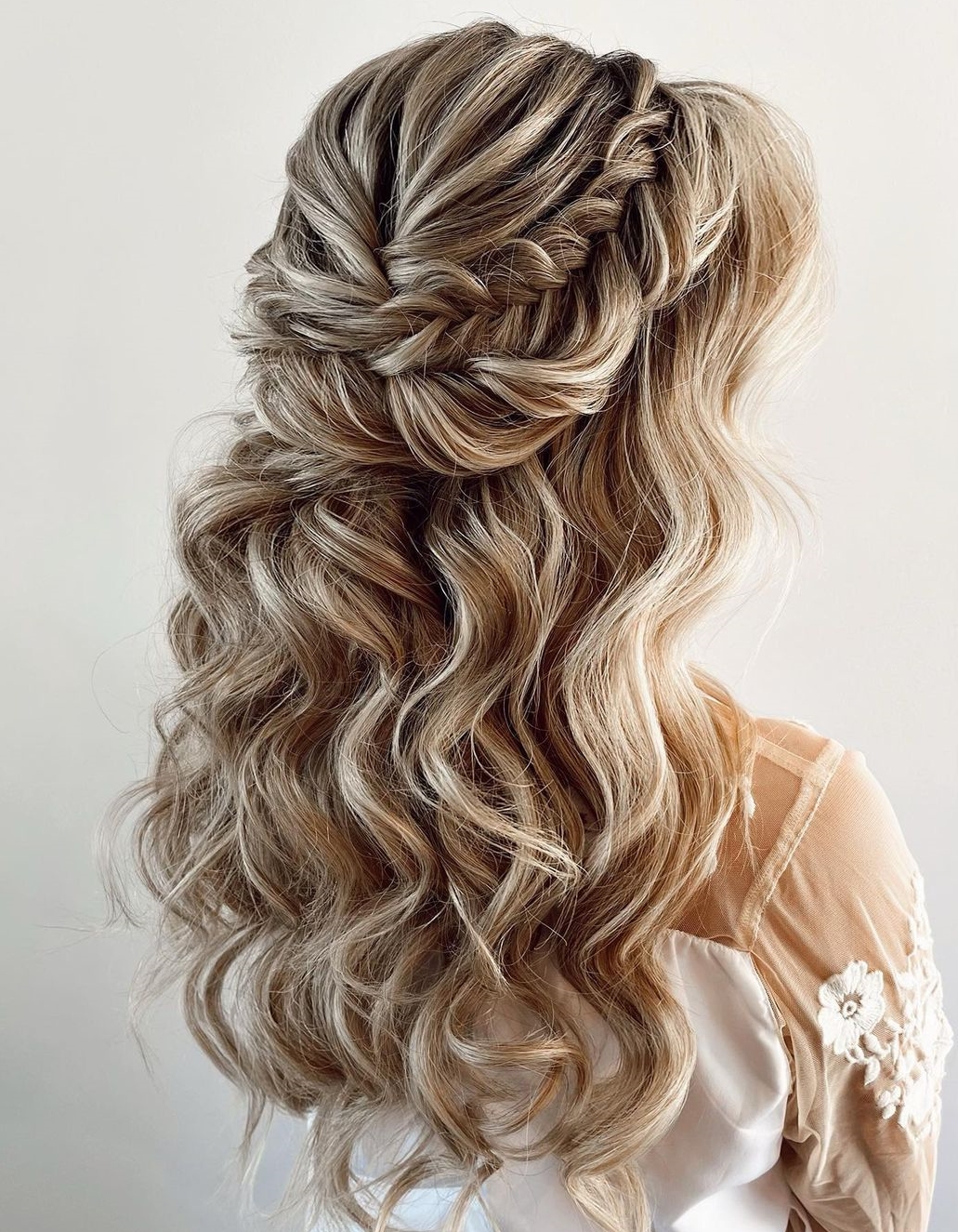 50 Unique Wedding Hairstyles for Long Hair to Try in 2023 - Hair Adviser 50 Unique Wedding Hairstyles for Long Hair to Try in 2023 - Hair Adviser