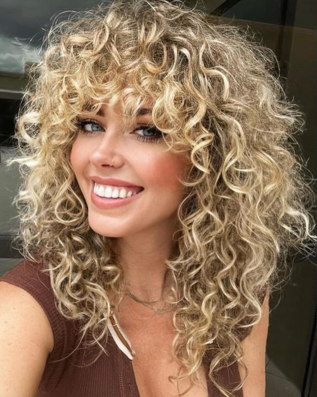 10 Trending Wavy Hairstyles: Get Insta-Worthy Hair